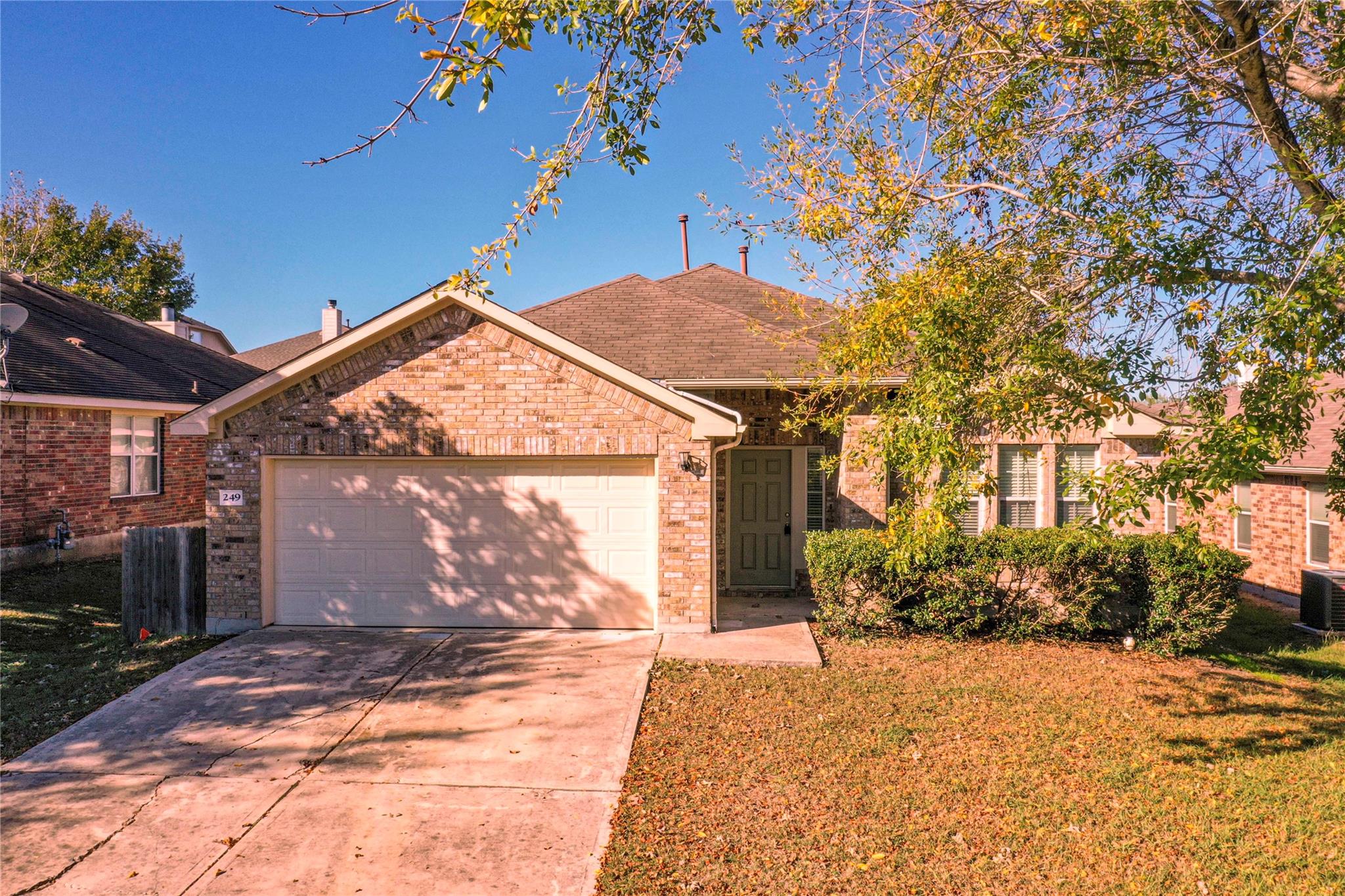 249 Ashwood N