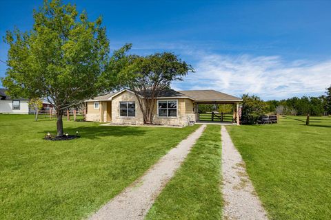 172 Round Up DR Liberty Hill TX 78642