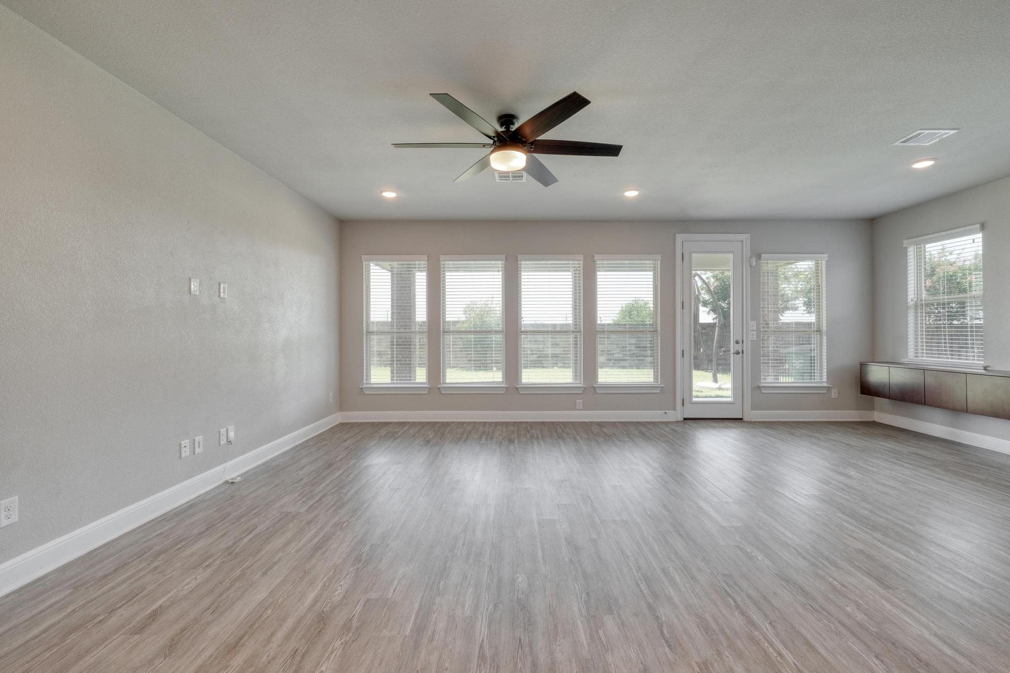 3241 Aurelia LN