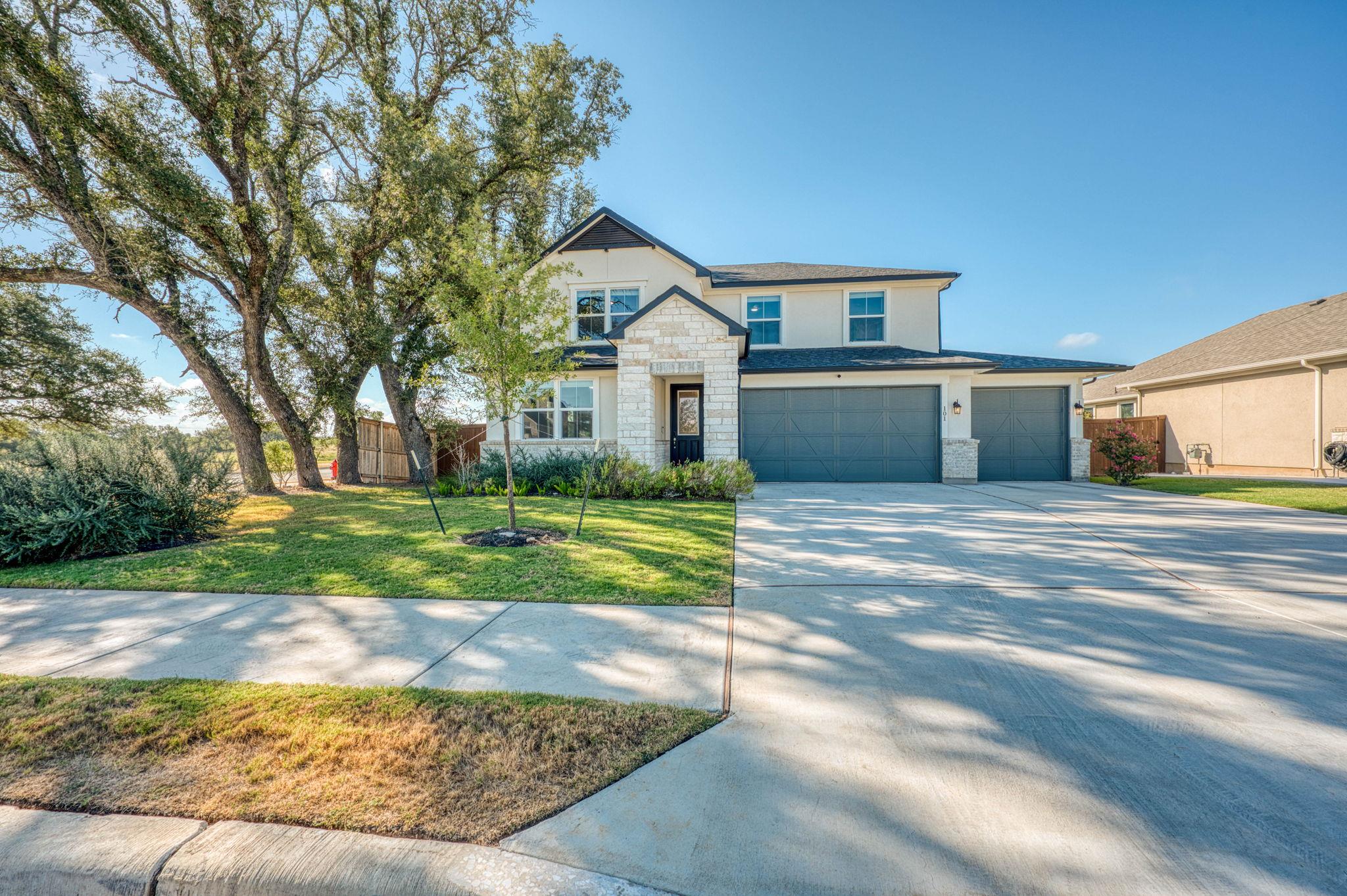 101 Plumbago LN