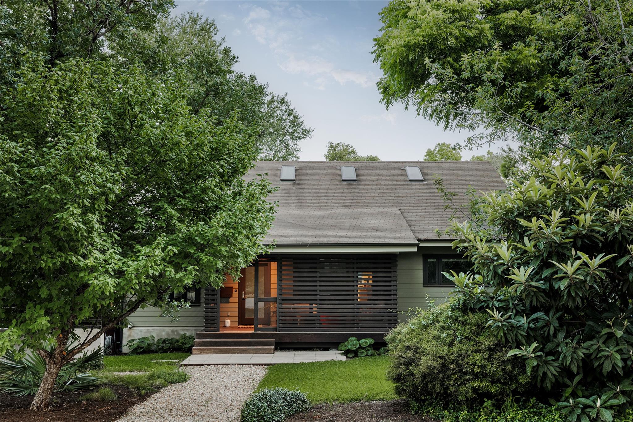 2201 Bowman Ave