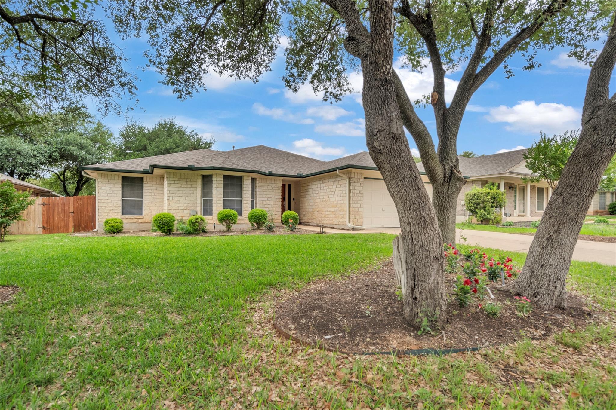 1211 Meghan DR