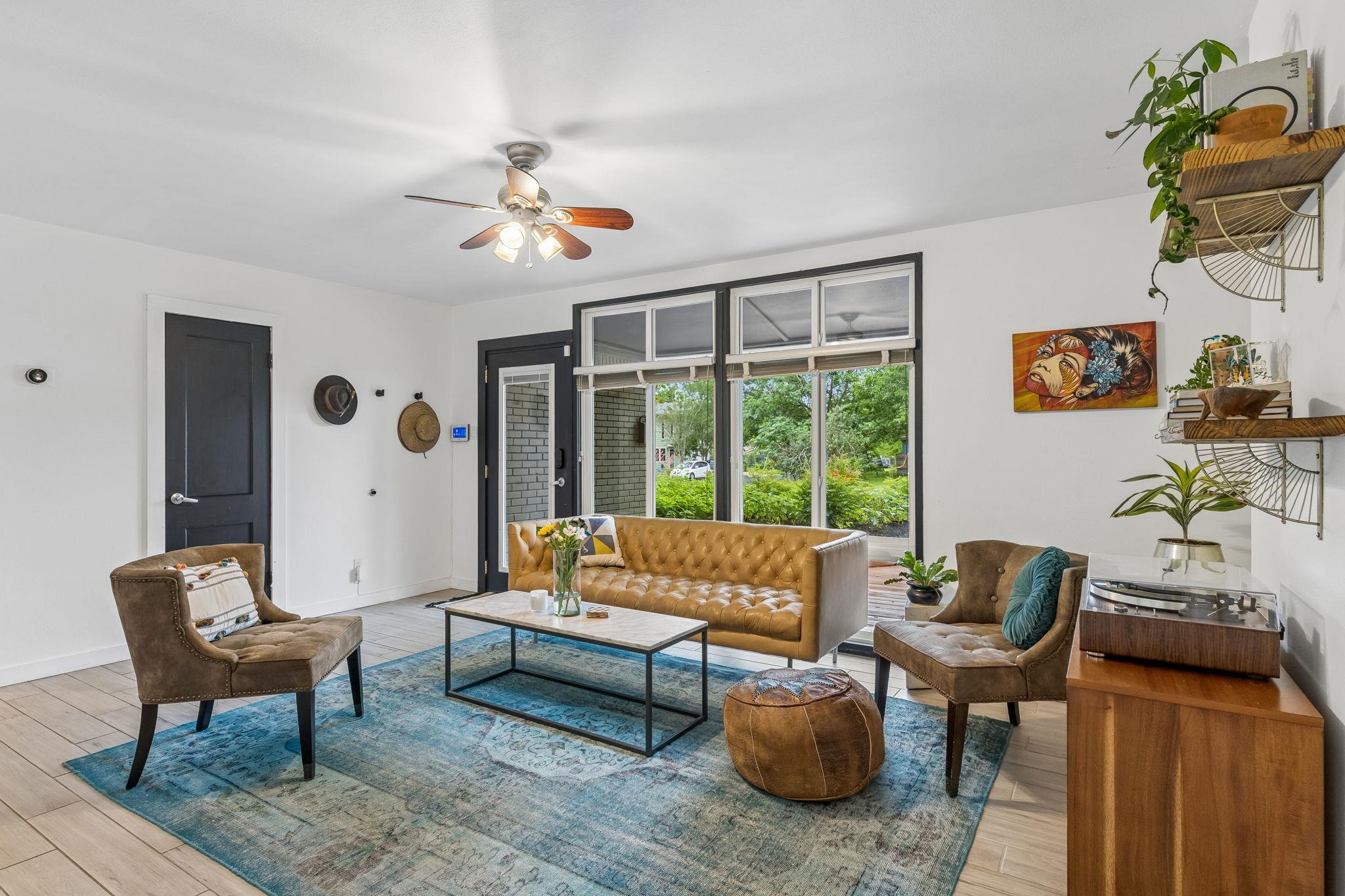 1428 Corona DR