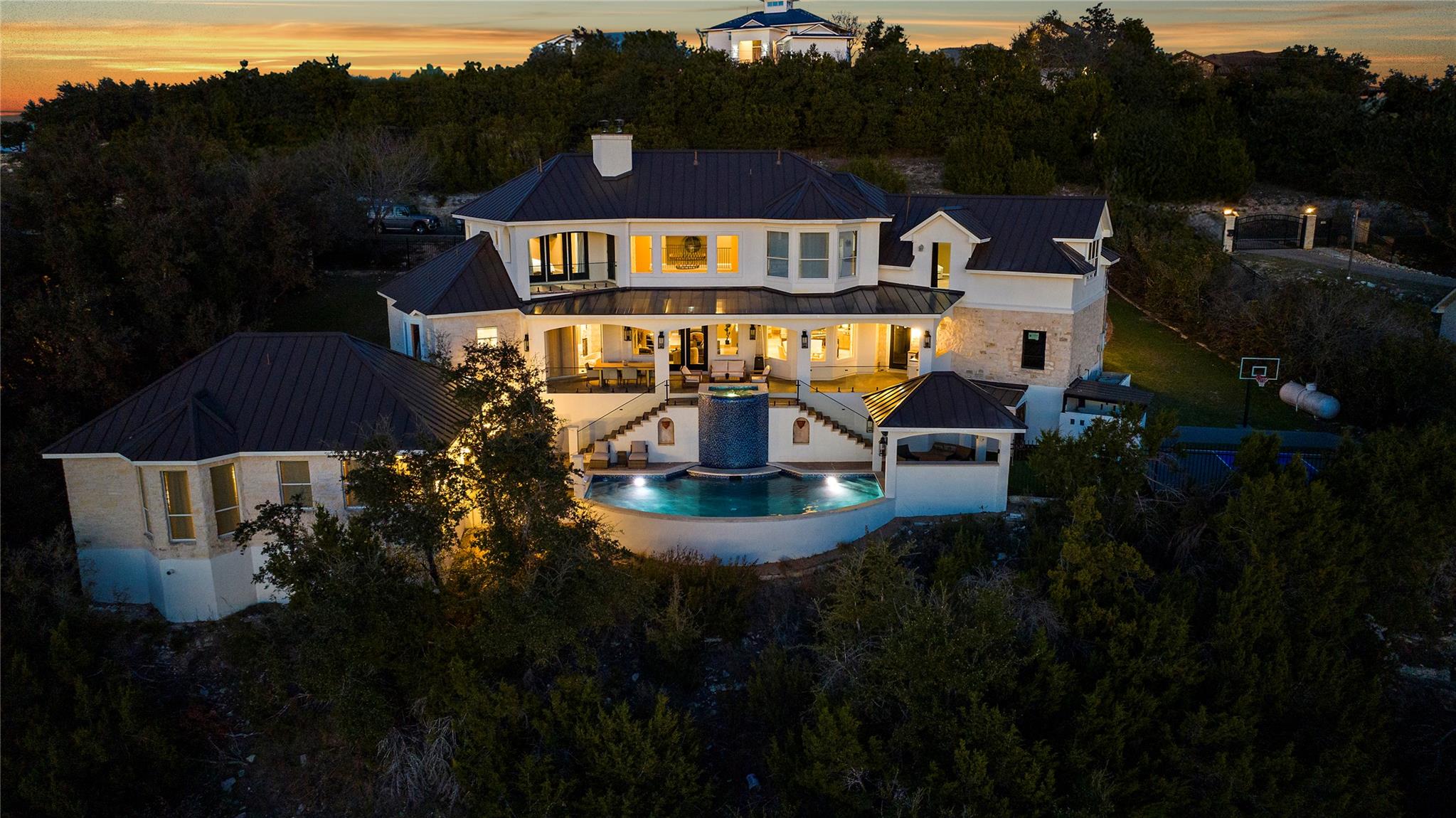 5009 McIntyre CIR