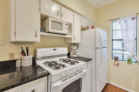 Tiny photo for 303 W 35th ST #202, Austin, TX 78705 (MLS # 1626908)