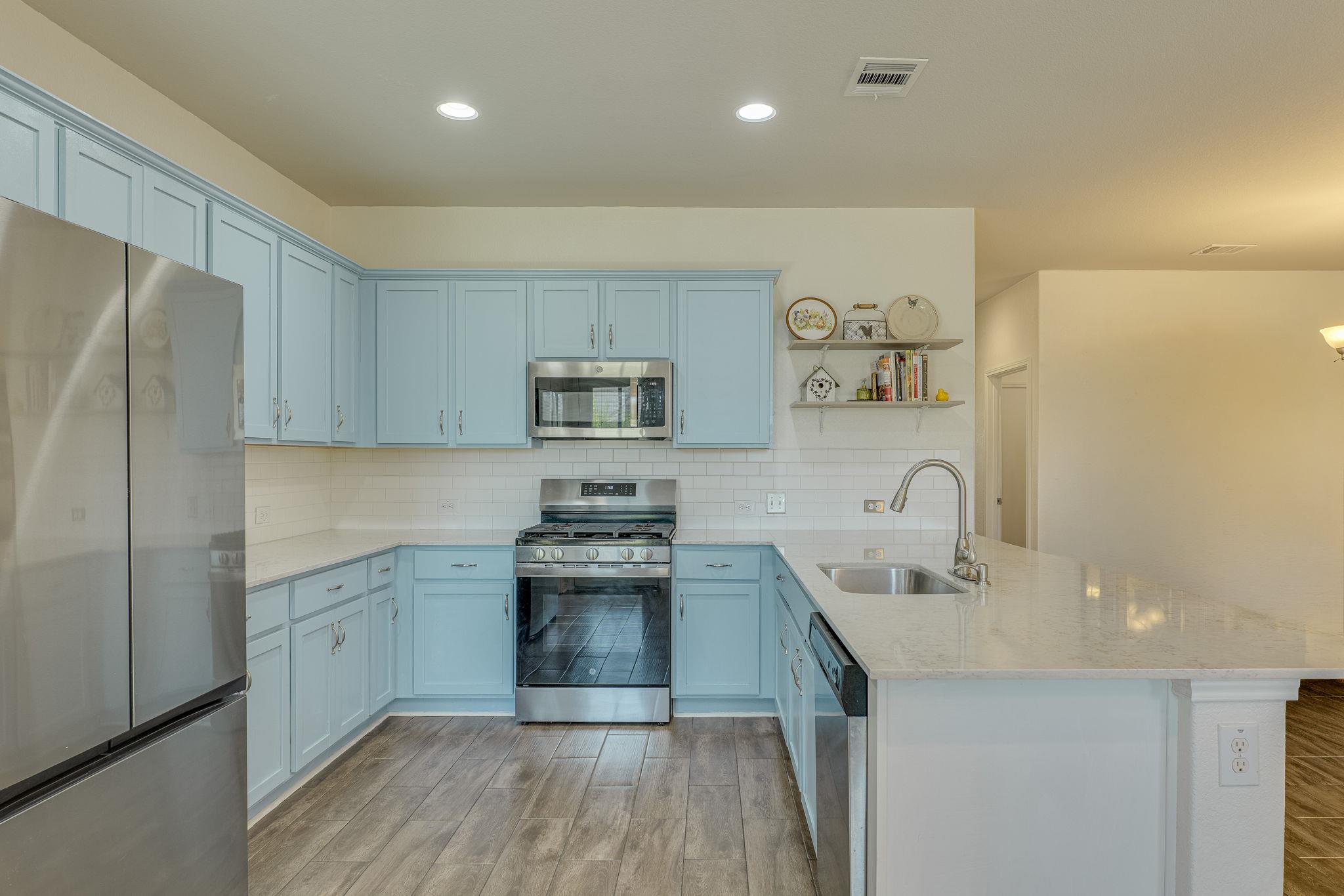 2420 Lobo Landing CV