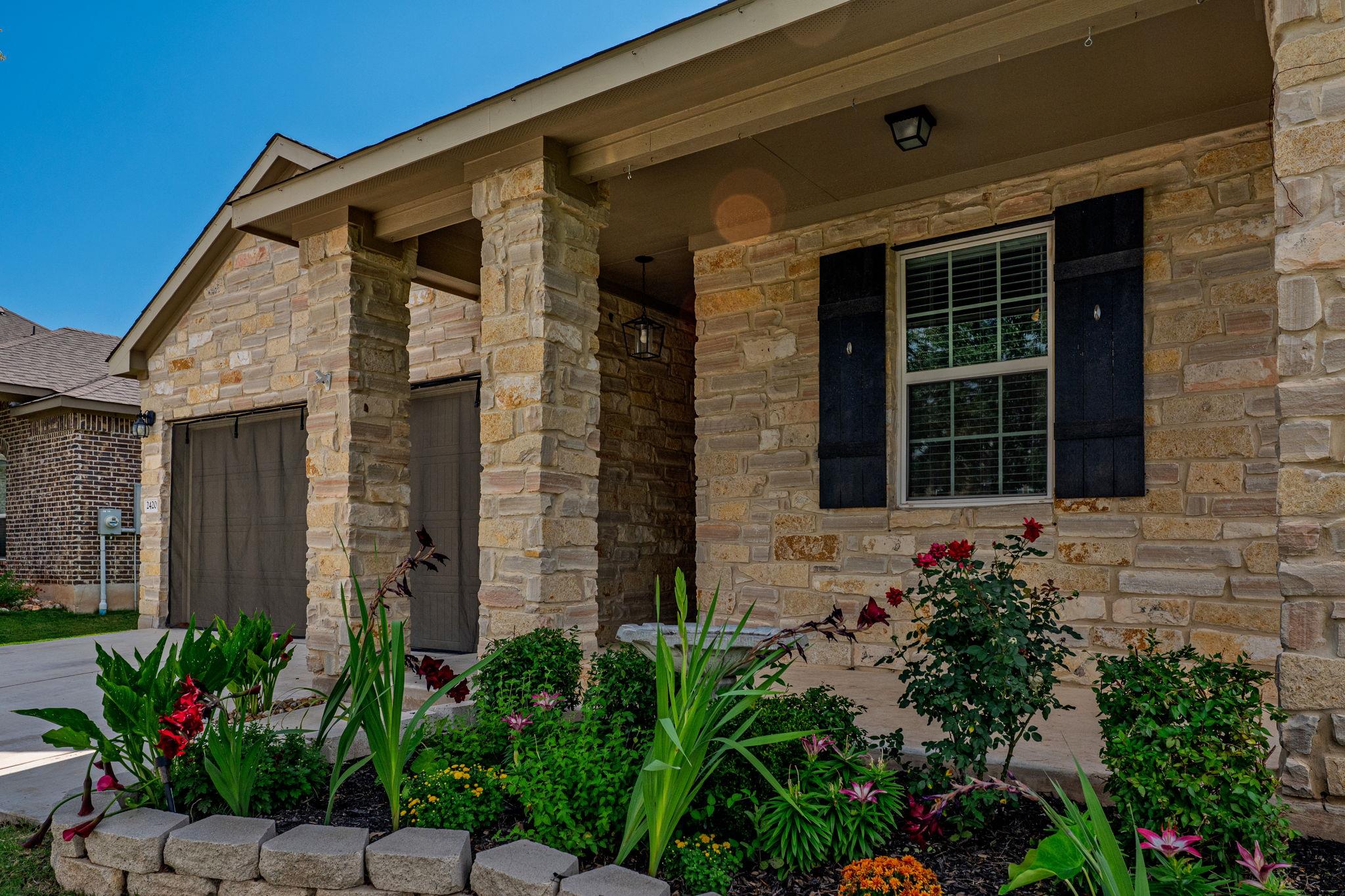 2420 Lobo Landing CV