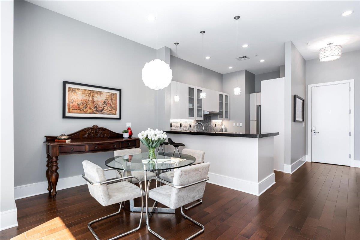 555 E 5th ST 2706