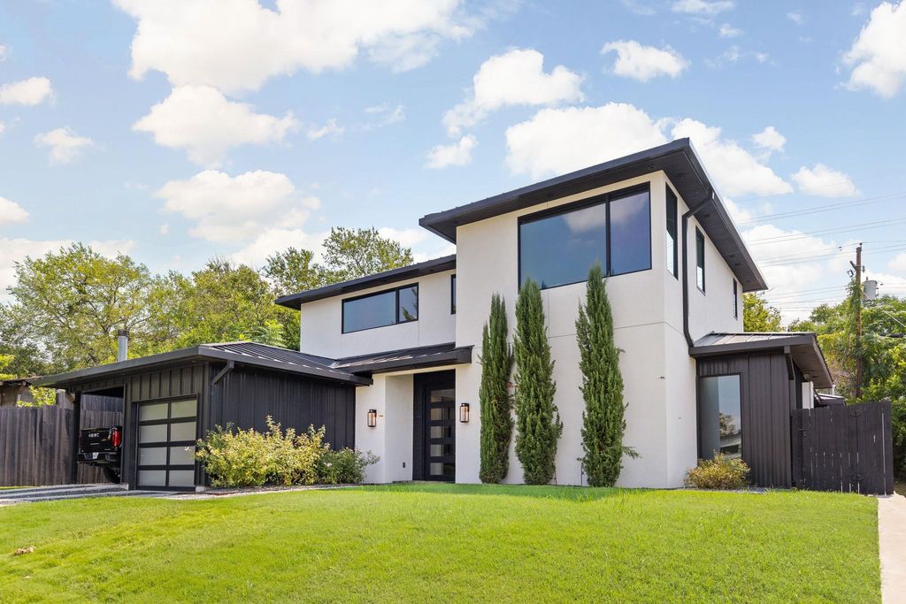 Photo for 3007 Garden Villa LN, Austin, TX 78704 (MLS # 3622690)