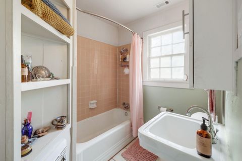 Tiny photo for 1006 E 44th ST, Austin, TX 78751 (MLS # 6724349)