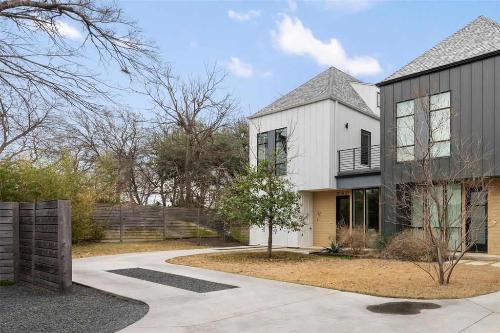 listing image 0