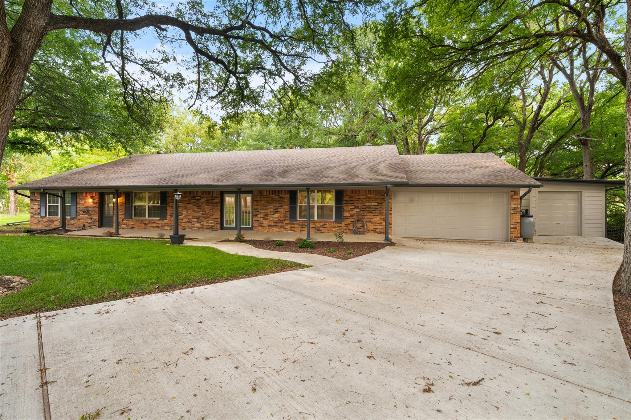 3525 Centennial DR