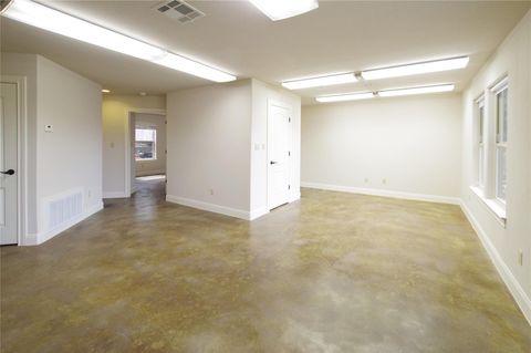 Tiny photo for 6400 Lakeshore DR, Lago Vista, TX 78645 (MLS # 5502959)