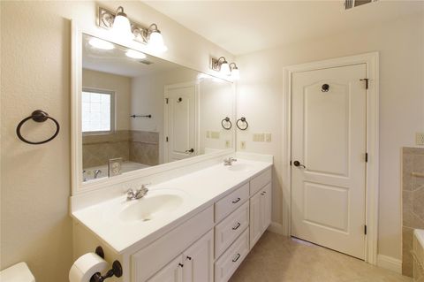 Tiny photo for 6400 Lakeshore DR, Lago Vista, TX 78645 (MLS # 5502959)