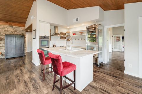 Tiny photo for 1500 Ridgecrest DR, Austin, TX 78746 (MLS # 3024035)