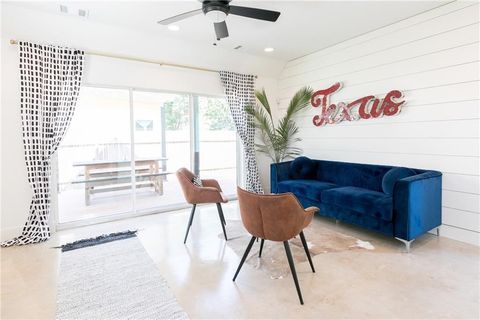Tiny photo for 1105 Fiesta ST #B, Austin, TX 78702 (MLS # 6927149)
