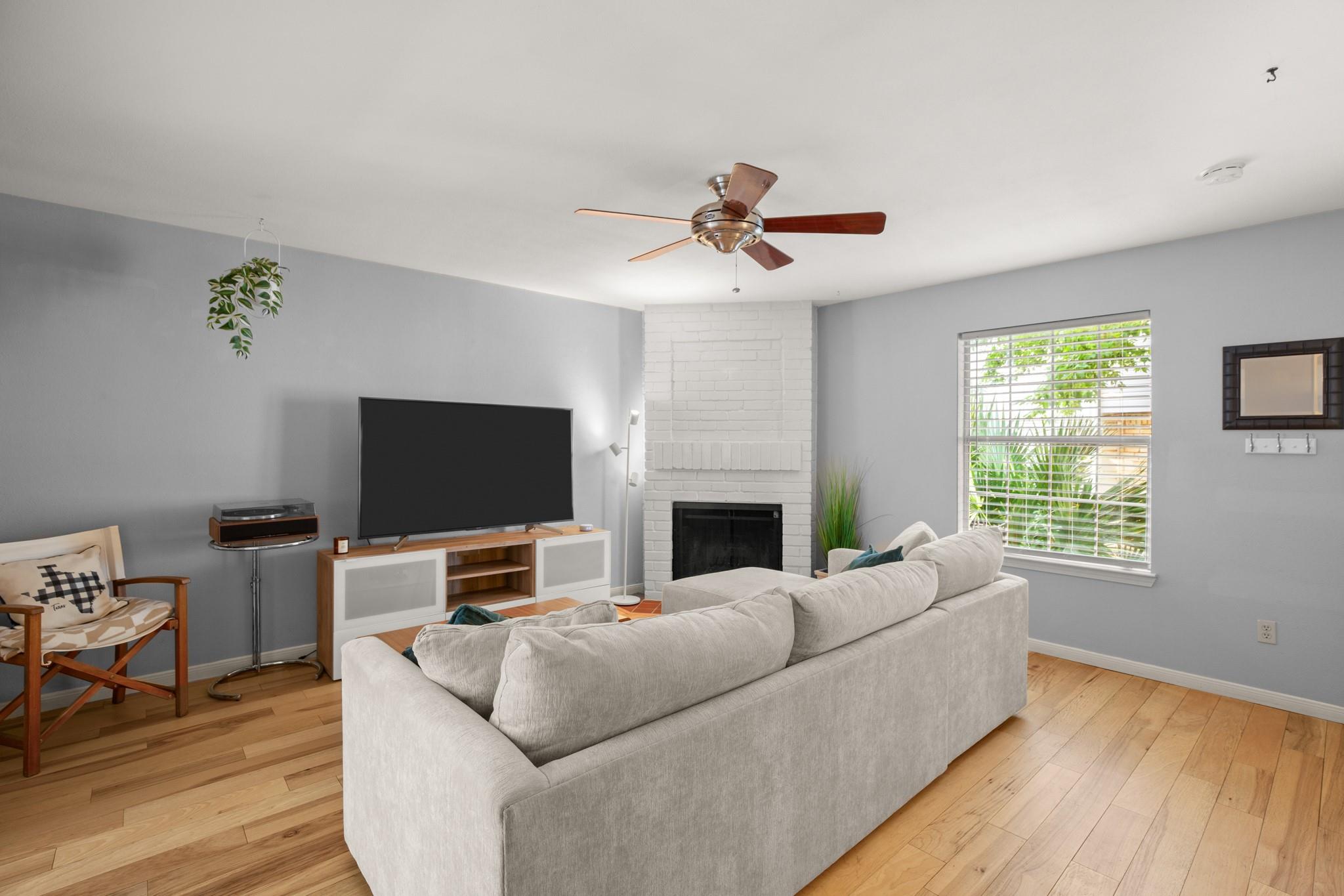 1904 Goodrich Ave 16
