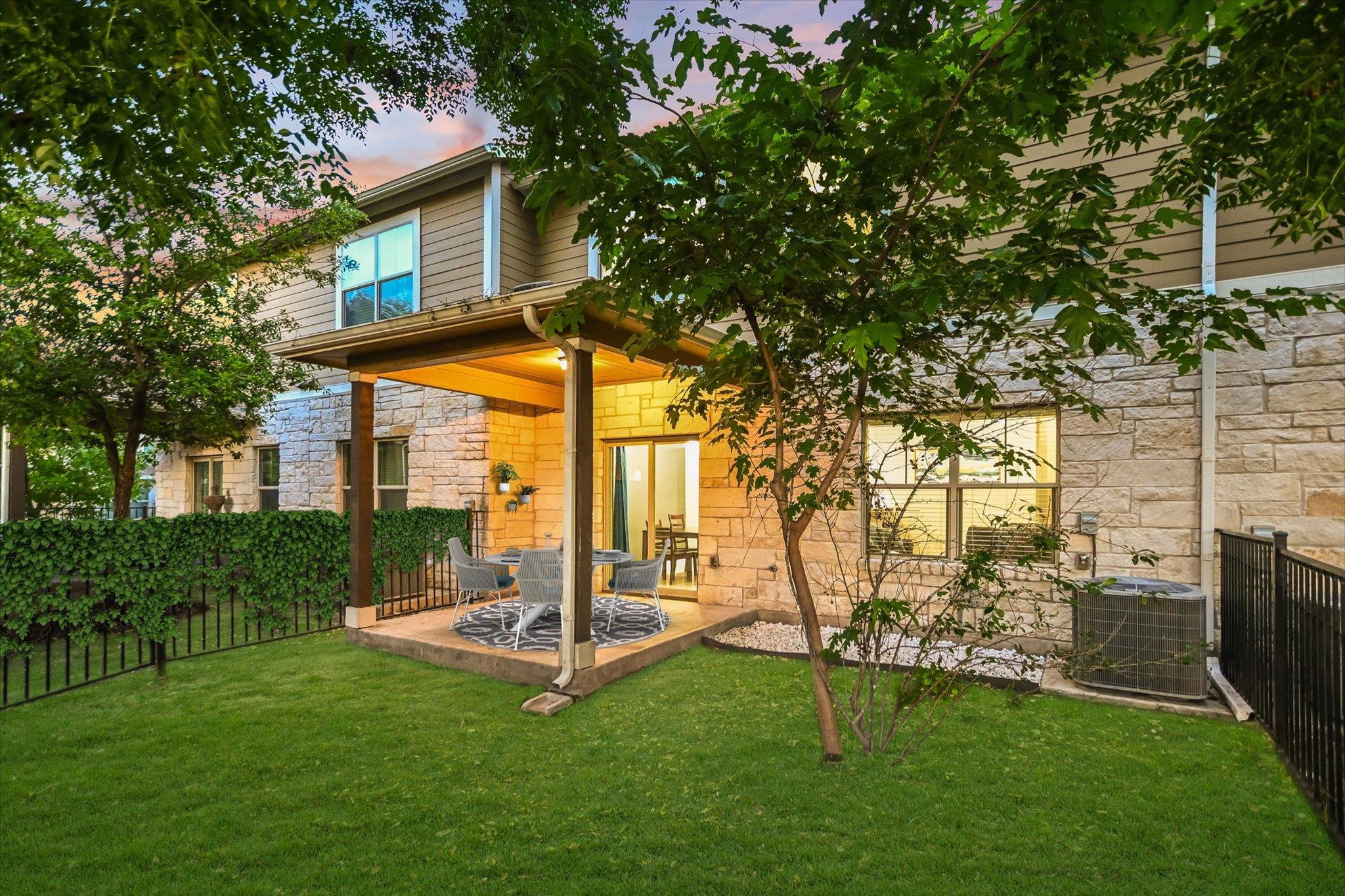 Austin, Texas 78744, United States, 2 Bedrooms Bedrooms, ,3 BathroomsBathrooms,Residential,Active,133762