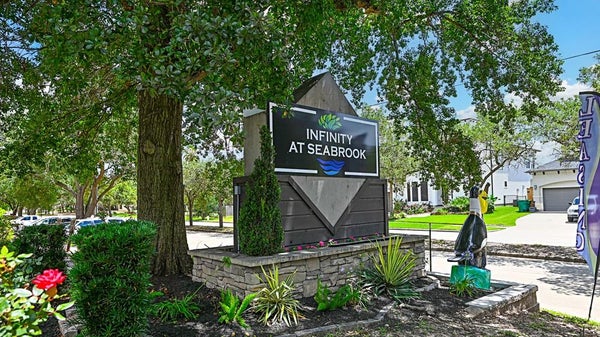 1901 LAKESIDE DR APT 412, SEABROOK, TX 77586 - Image c2c36eb8e8e5e53439acb6eb0353f2e9/3508981132