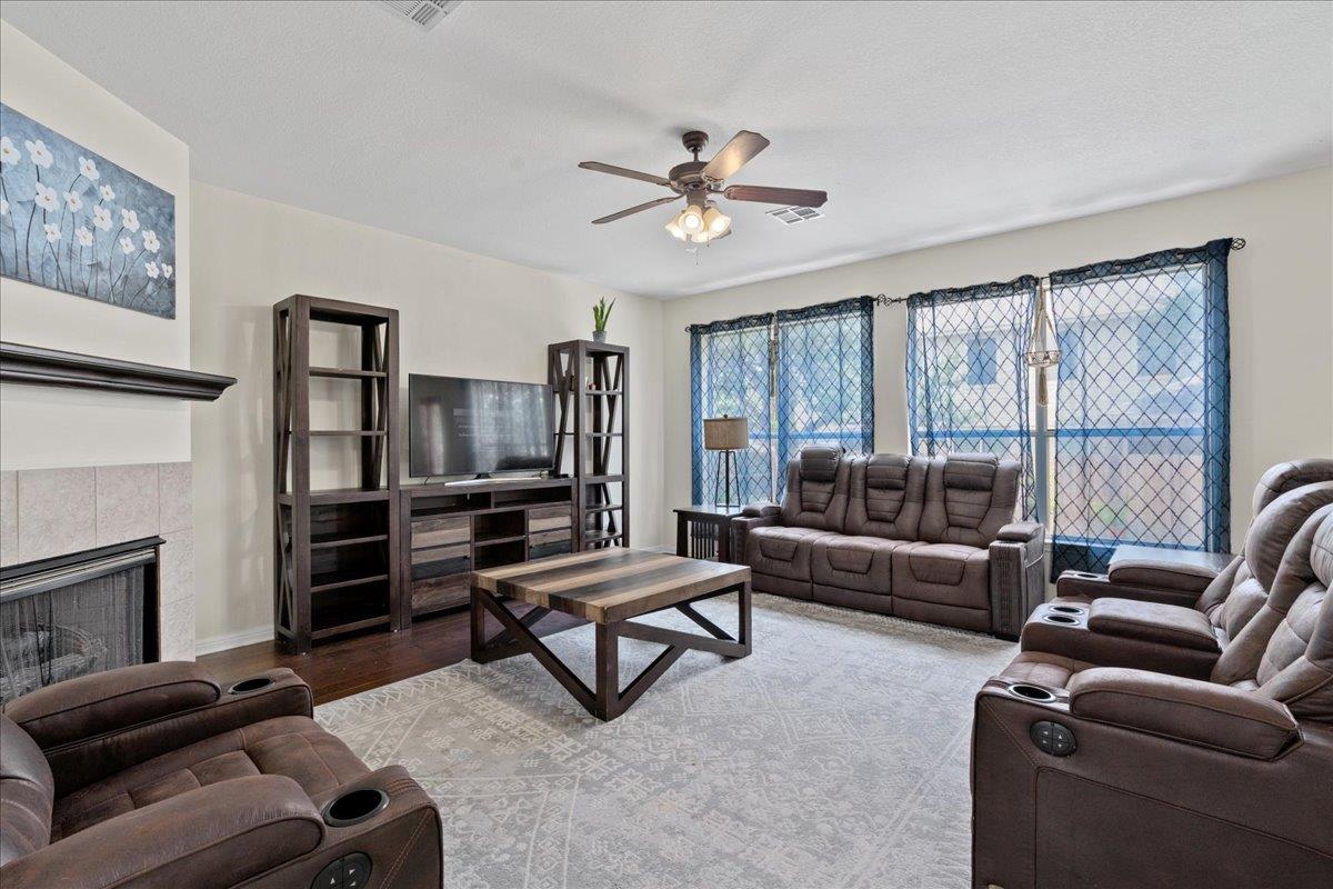 2302 Wheaton TRL