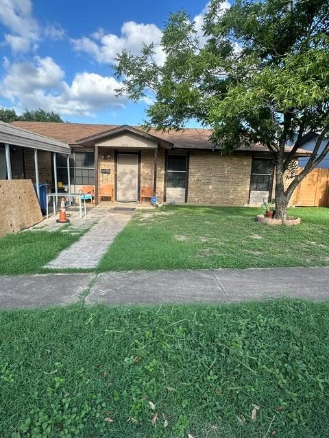 Photo of 1113 Lawson LN, Austin, TX 78702 (MLS # 2015421)