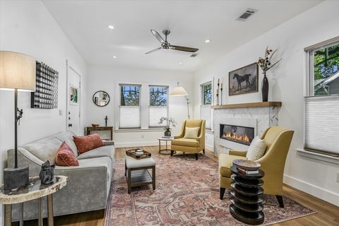 Photo of 106 E 35th ST, Austin, TX 78705 (MLS # 3242462)