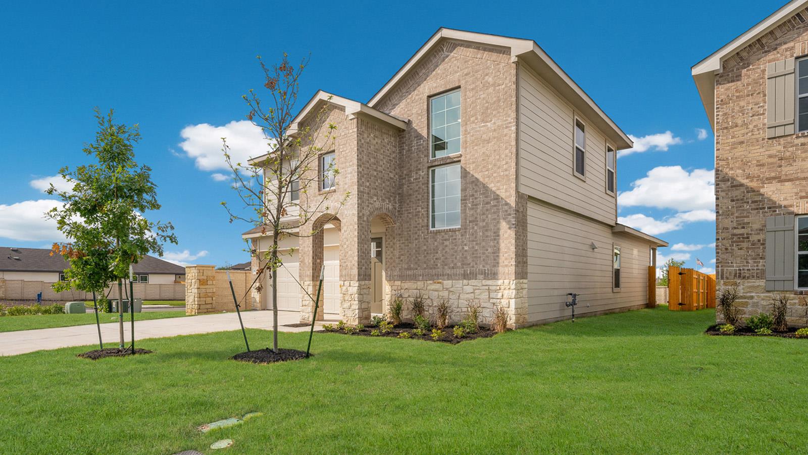 216 Juan Cordona DR
