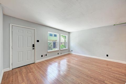 Tiny photo for 2124 Burton DR #136, Austin, TX 78741 (MLS # 7069098)