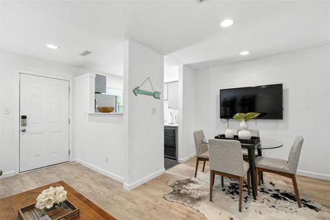 Tiny photo for 807 Blanco ST #301, Austin, TX 78703 (MLS # 7840067)