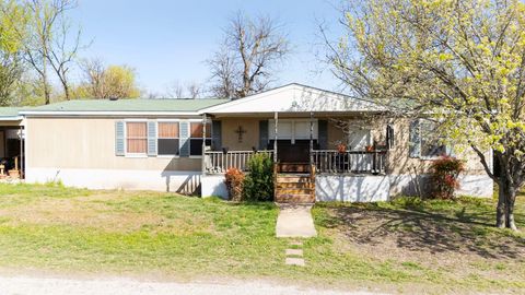 209 E Sheldon Ave Thrall TX 76578