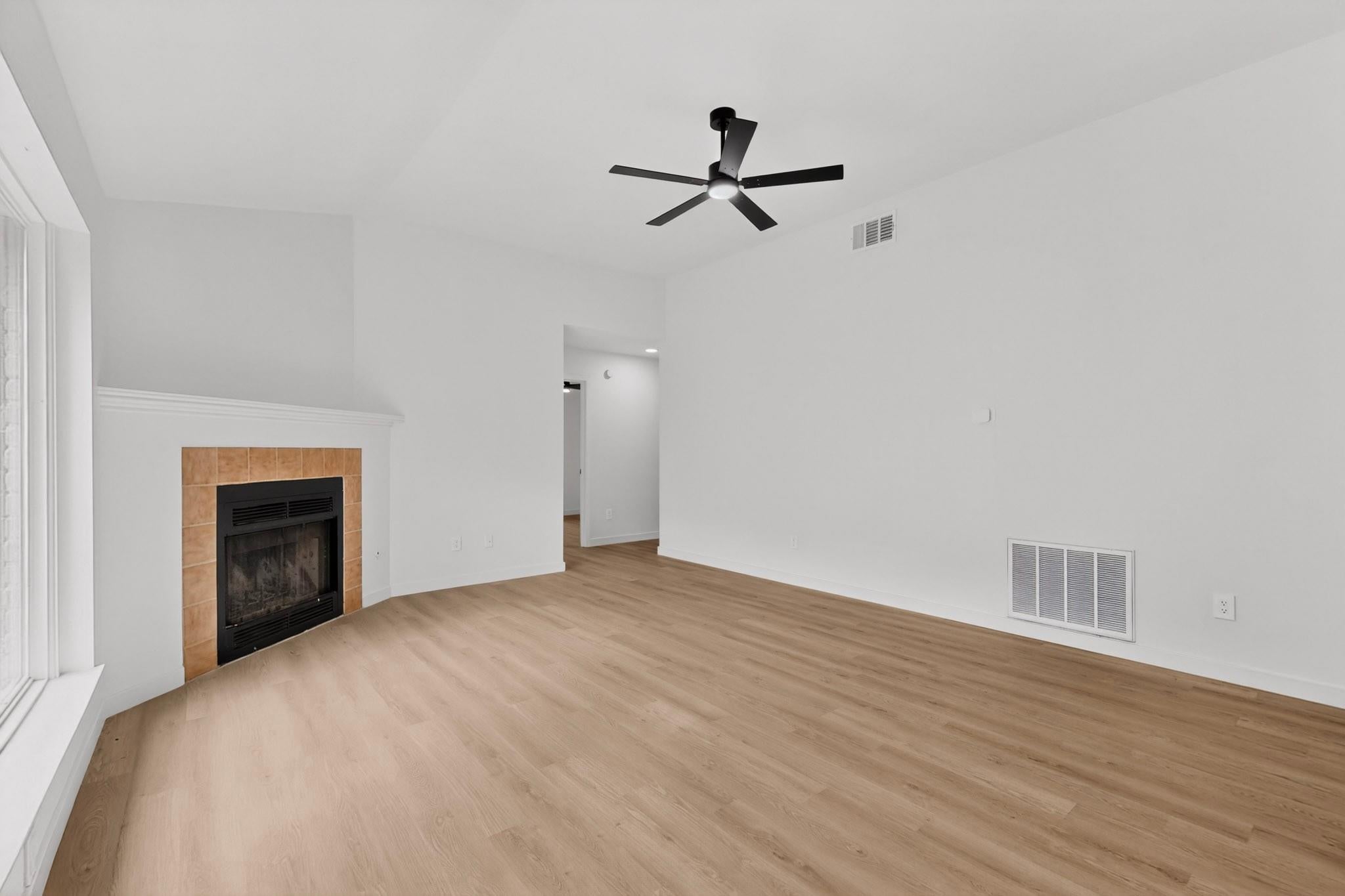 14305 Vandever ST