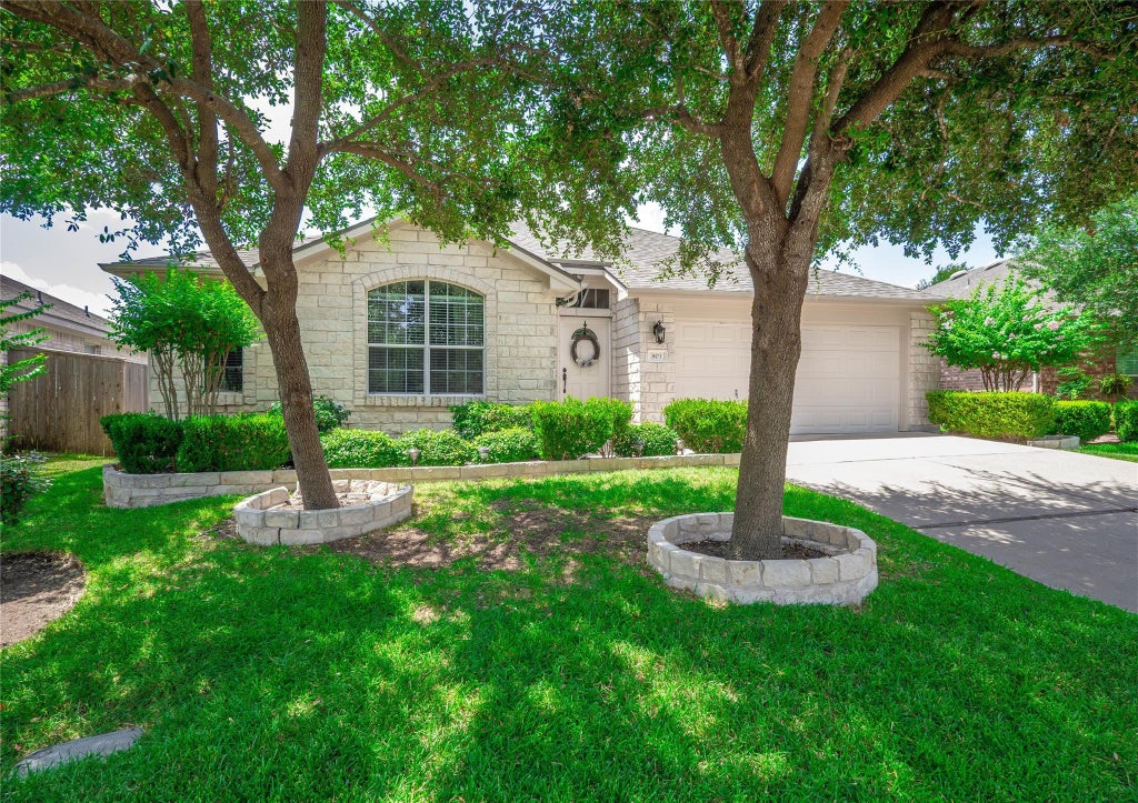 Photo of 803 Broken Trace CT, Round Rock, TX 78665 (MLS # 8609311)