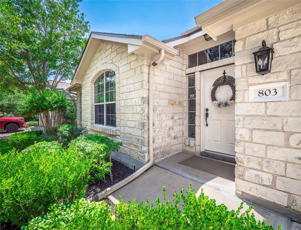 Photo of 803 Broken Trace CT, Round Rock, TX 78665 (MLS # 8609311)