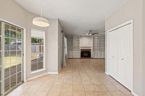 Tiny photo for 6215 John Chisum LN, Austin, TX 78749 (MLS # 2806024)