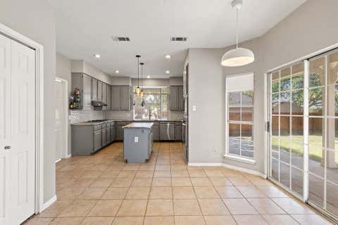 Tiny photo for 6215 John Chisum LN, Austin, TX 78749 (MLS # 2806024)