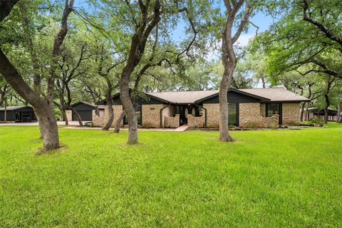 Photo of 303 W Sequoia SPUR, Georgetown, TX 78628 (MLS # 8726399)