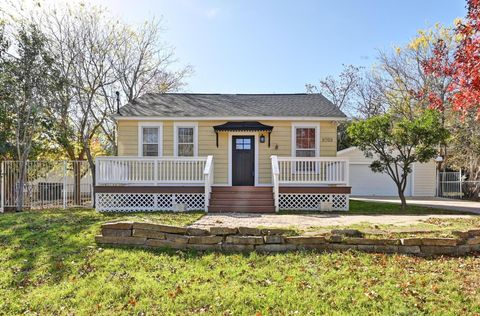 Photo of 9703 Saugus LN, Austin, TX 78733 (MLS # 4243552)
