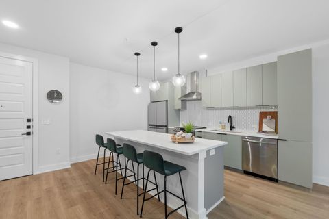 Tiny photo for 2500 Longview ST #303, Austin, TX 78705 (MLS # 3045976)