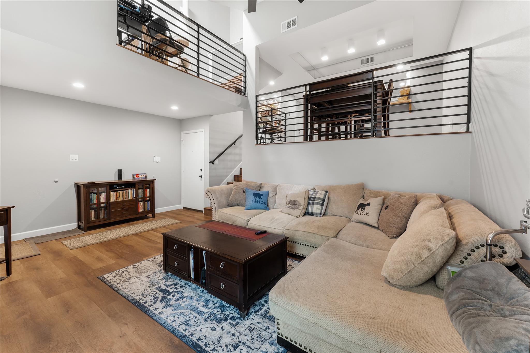 510 W 18th ST 106
