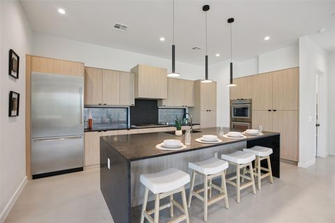 Tiny photo for 2512 Ridgeview ST, Austin, TX 78704 (MLS # 3840697)