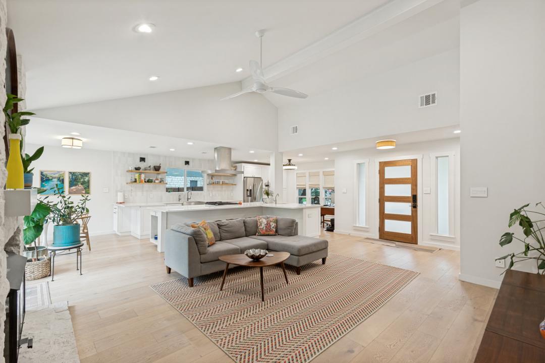 7413 Fireoak DR