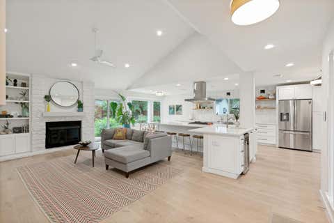 Photo of 7413 Fireoak DR, Austin, TX 78759 (MLS # 8958976)