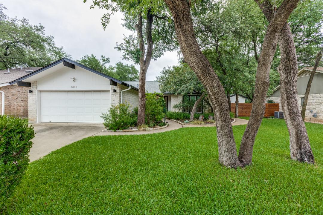 7413 Fireoak DR