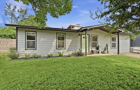 Tiny photo for 1406 Camelot CIR #1, Austin, TX 78745 (MLS # 2426892)