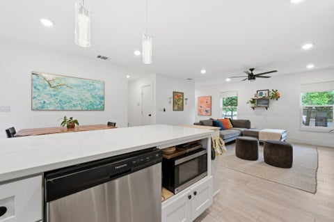 Tiny photo for 1406 Camelot CIR #1, Austin, TX 78745 (MLS # 2426892)