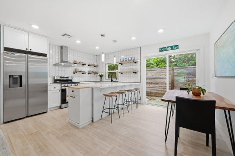 Tiny photo for 1406 Camelot CIR #1, Austin, TX 78745 (MLS # 2426892)