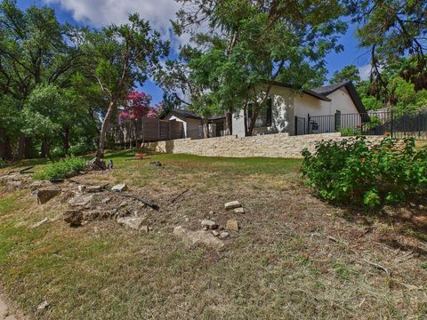 Photo of 6108 Shadow Valley DR #B, Austin, TX 78731 (MLS # 8488525) Photo of 6108 Shadow Valley DR #B, Austin, TX 78731 (MLS # 8488525)