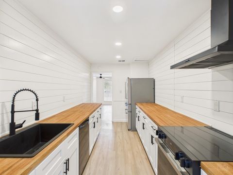Tiny photo for 6108 Shadow Valley DR #B, Austin, TX 78731 (MLS # 8488525)