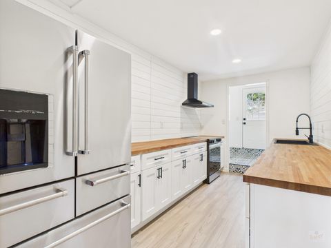 Tiny photo for 6108 Shadow Valley DR #B, Austin, TX 78731 (MLS # 8488525)
