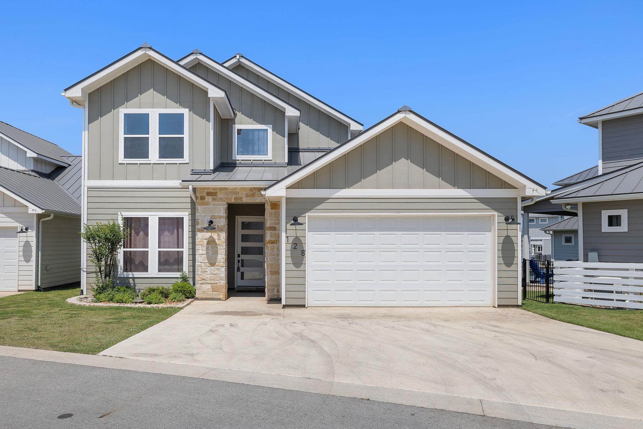 128 Village View DR